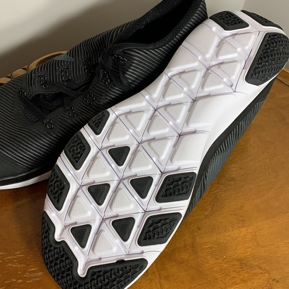 Nike Free Trainers - size 15 - Picture 6 of 9